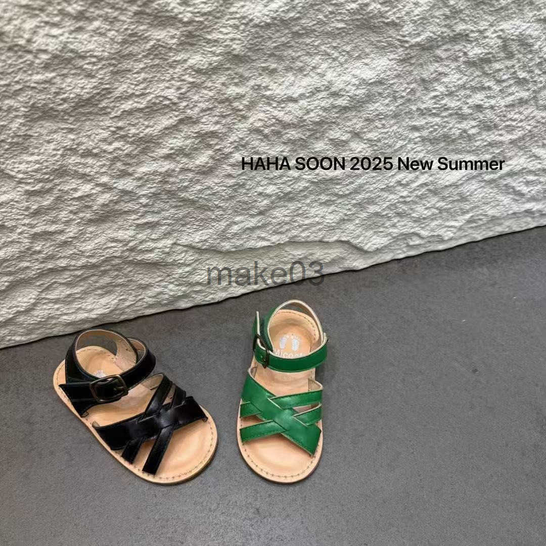 Girls Sandals Summer Childrens 2025 New Flat Shoes Childrens Casual Roman Shoes Baby Princess J250403
