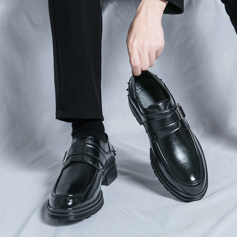 Large size 46 rivet 2024 Spring and Autumn new buckle men's shoes, one foot stepping leather shoes