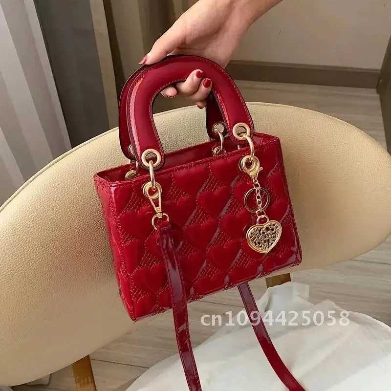 Handbag 2024 Brand High Quality hot Fashion Crossbody Shoulder Handle Bags Square Classic Women Bag QuiltedC250403