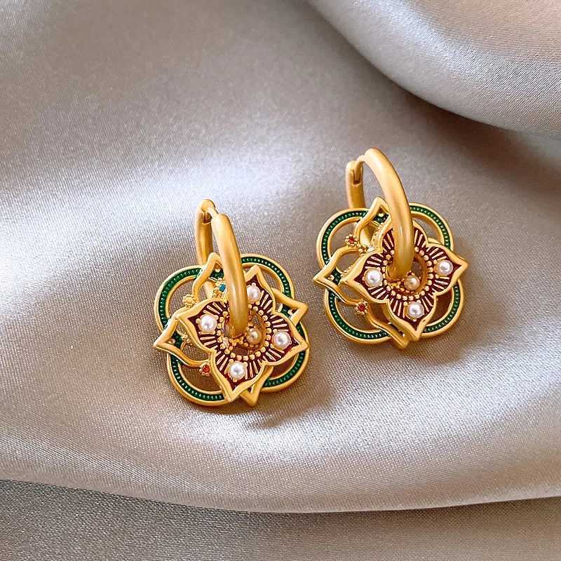 2024 New Arrival Retro Niche Design Oil Drop Flower Pearl Dangle Earrings For Women Fashion Vintage Geometric Jewelry Gifts Y250401