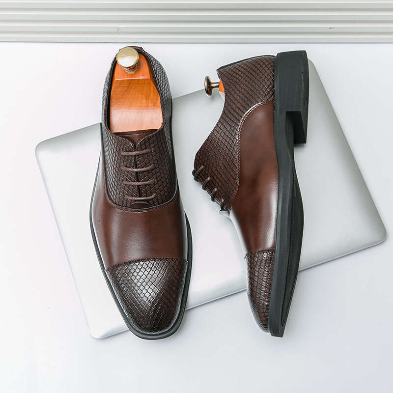 Men's in plus size, new casual fashionable men's business dress leather shoes, trendy groom's wedding shoes