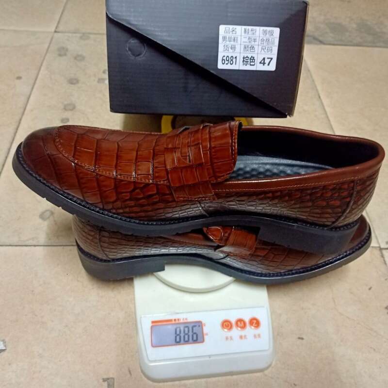 2024 Men's Large Size Spring New Casual Fashion Set with Crocodile Pattern Leather Shoes from England