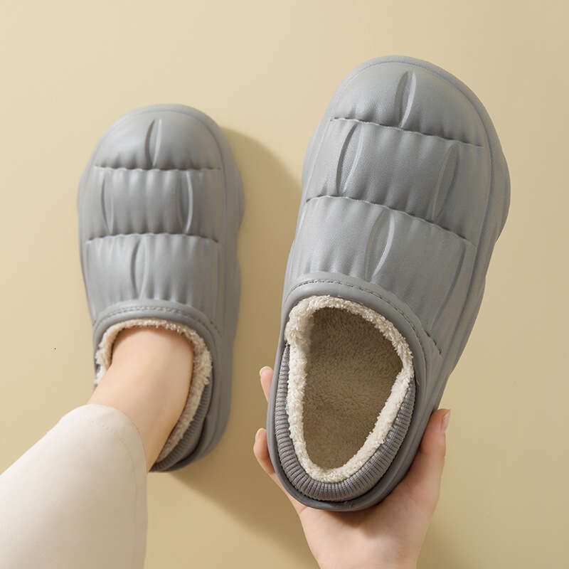 Large size couple shoes 2023 winter new item for external wear, warm thick sole with plush tread, bag and cotton slippers