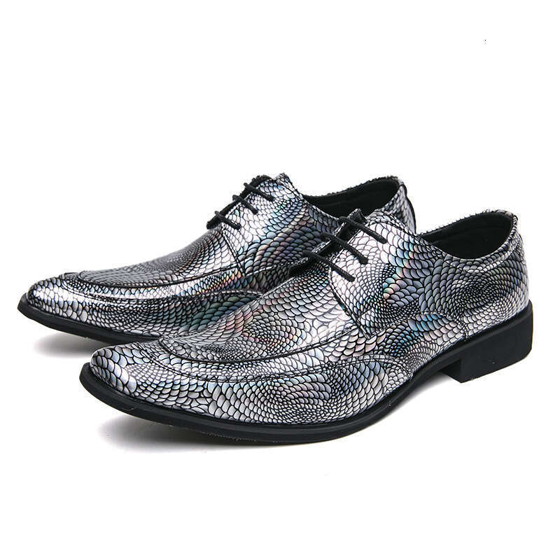 2024 New Men's Large Four Seasons Casual Fashion Chelsea Pointed Leather Shoes British Style