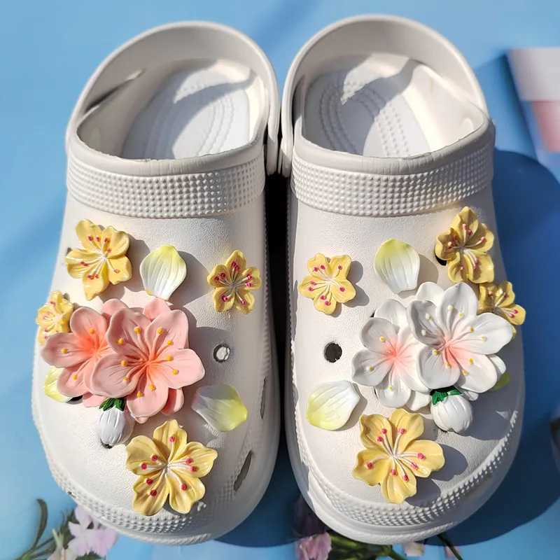New hot Fi shoe charm creative branches and floral shoe buckles cute shoe accessories girl gift decorations Y250403