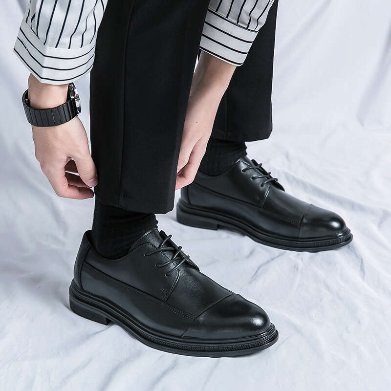 Large size leather shoes 2024 Spring and Autumn New Men's Block Business Dress British Soft soled Wedding Groom Shoes