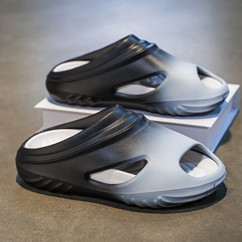 hot free shipping New Slippers Outdoor indoor sliders for summer Casual beach shoes for man