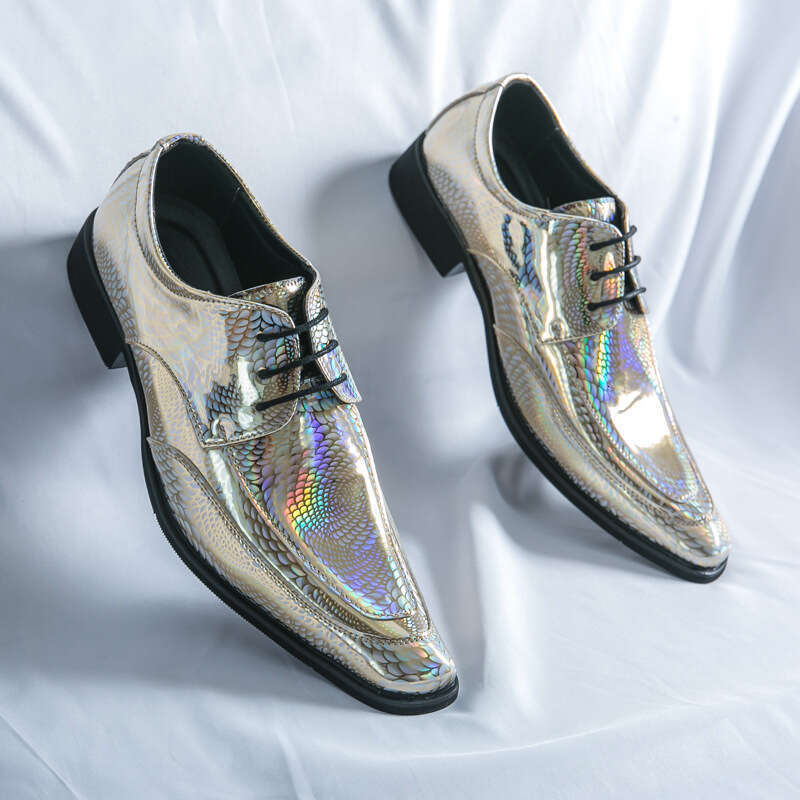 2024 New Men's Large Four Seasons Casual Fashion Chelsea Pointed Leather Shoes British Style