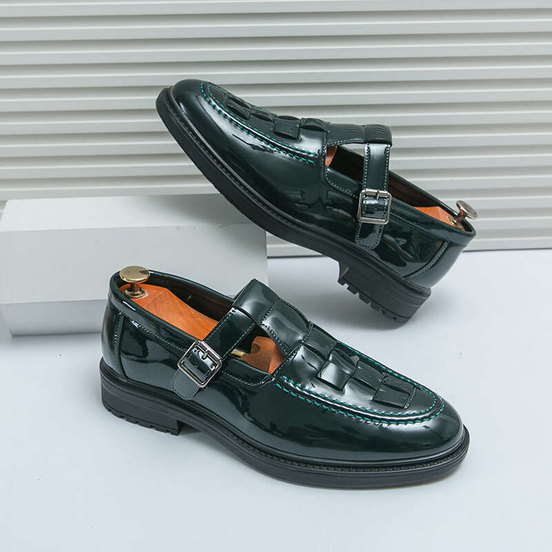 Large size summer new casual shoes fashion trend set, loafers, breathable hollow leather sandals