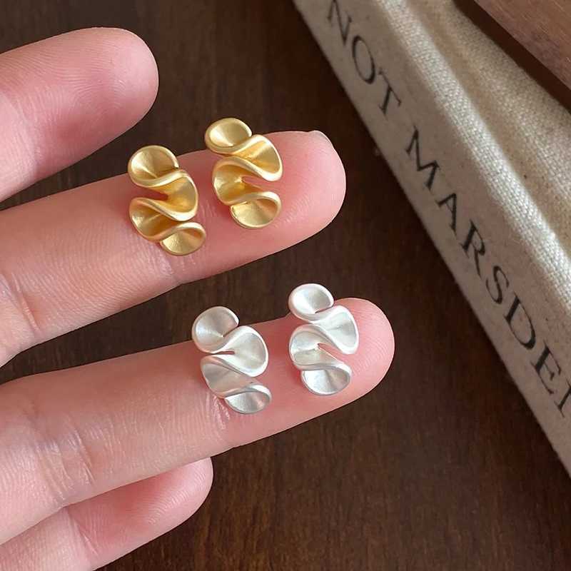 FTCY Geometric Pleated Flowers Stud Earrings for Women Minimalist Gold Silver Color Twisted Small Earrings Women Fashion Jewelry C251103