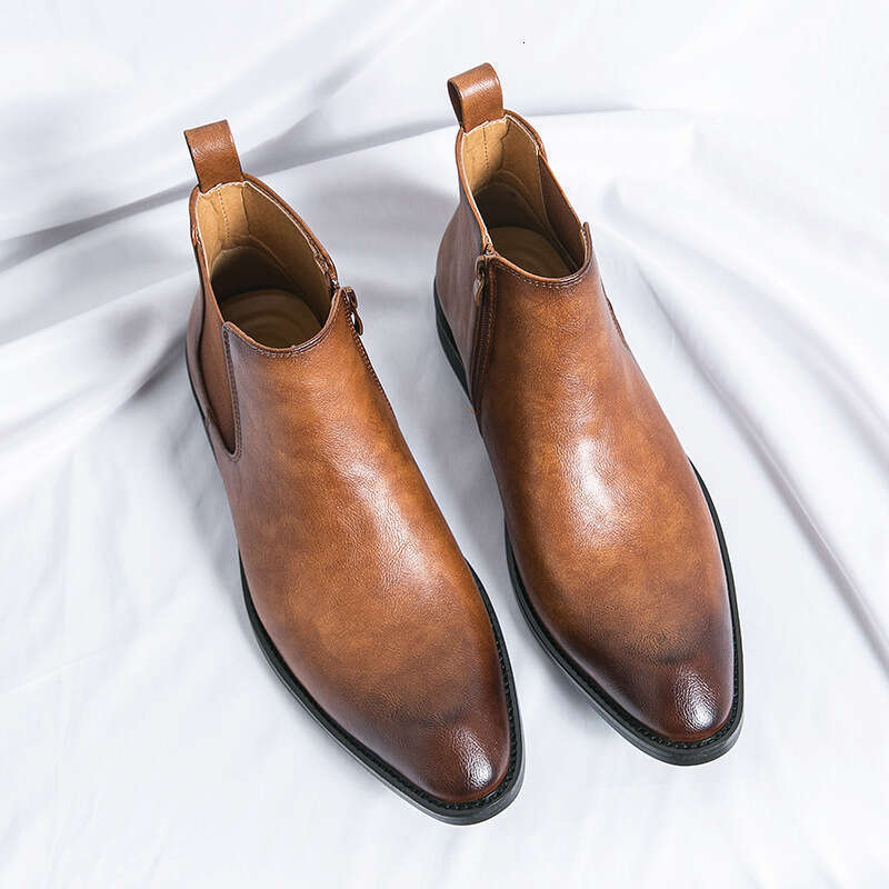 2024 shoes in plus size, new leather fashionable men's casual shoes, trendy Martin boots, high