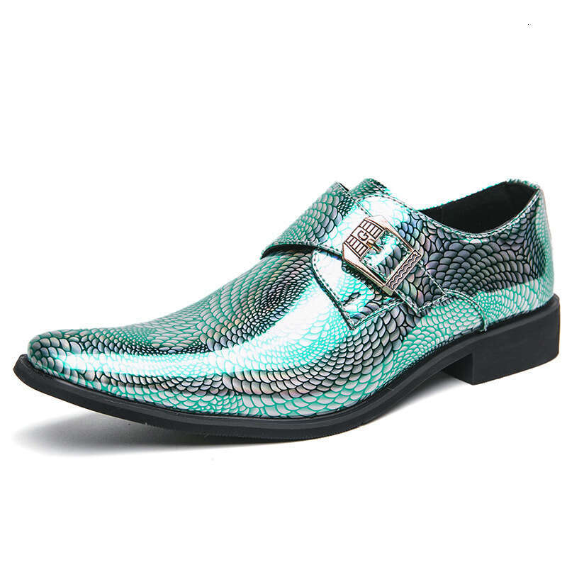 Men's in large size, new fashionable pointed casual shoes, trendy Chelsea men's leather shoes