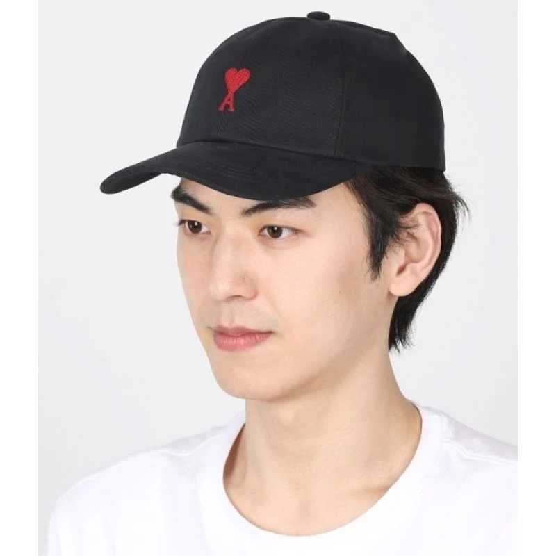 Korean heart-shaped baseball cap mens and womens embroidered breathable sun hat hiking windproof hat W250403