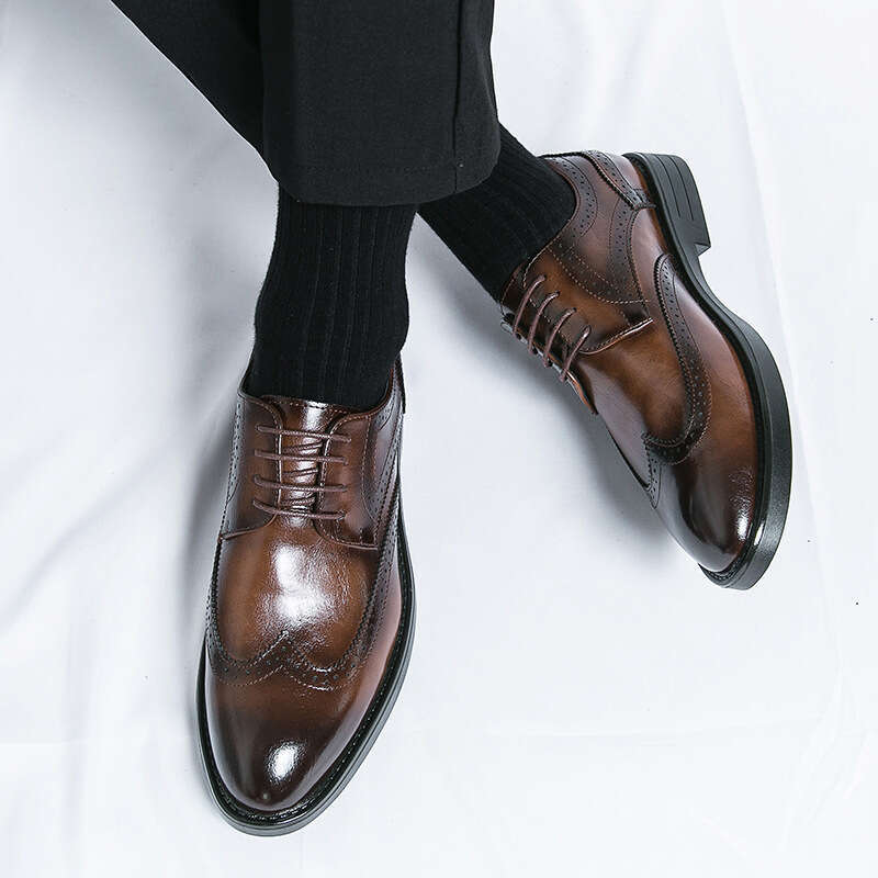 2024 Men's Large Size New Leather Fashion Business Dress Shoes Korean Edition Trendy Pointed Casual