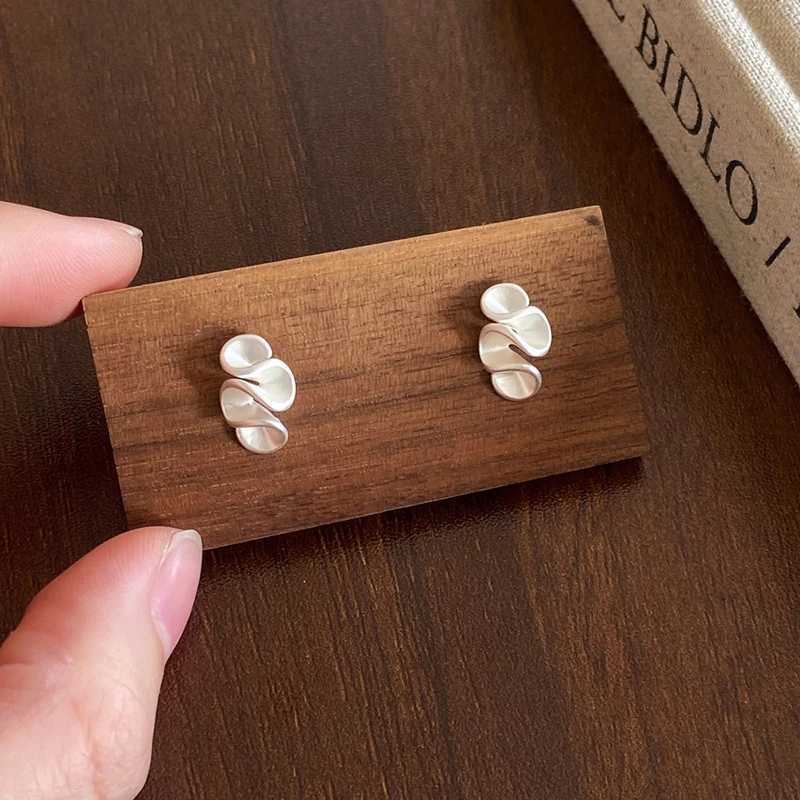 FTCY Geometric Pleated Flowers Stud Earrings for Women Minimalist Gold Silver Color Twisted Small Earrings Women Fashion Jewelry C251103