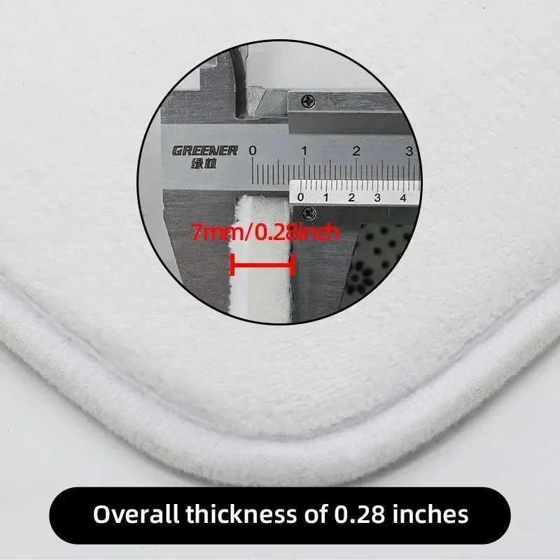 Santa Claus pattern floor mat toilet water absorbing floor mat decorative mat bedroom door mat soft and comfortable C251103