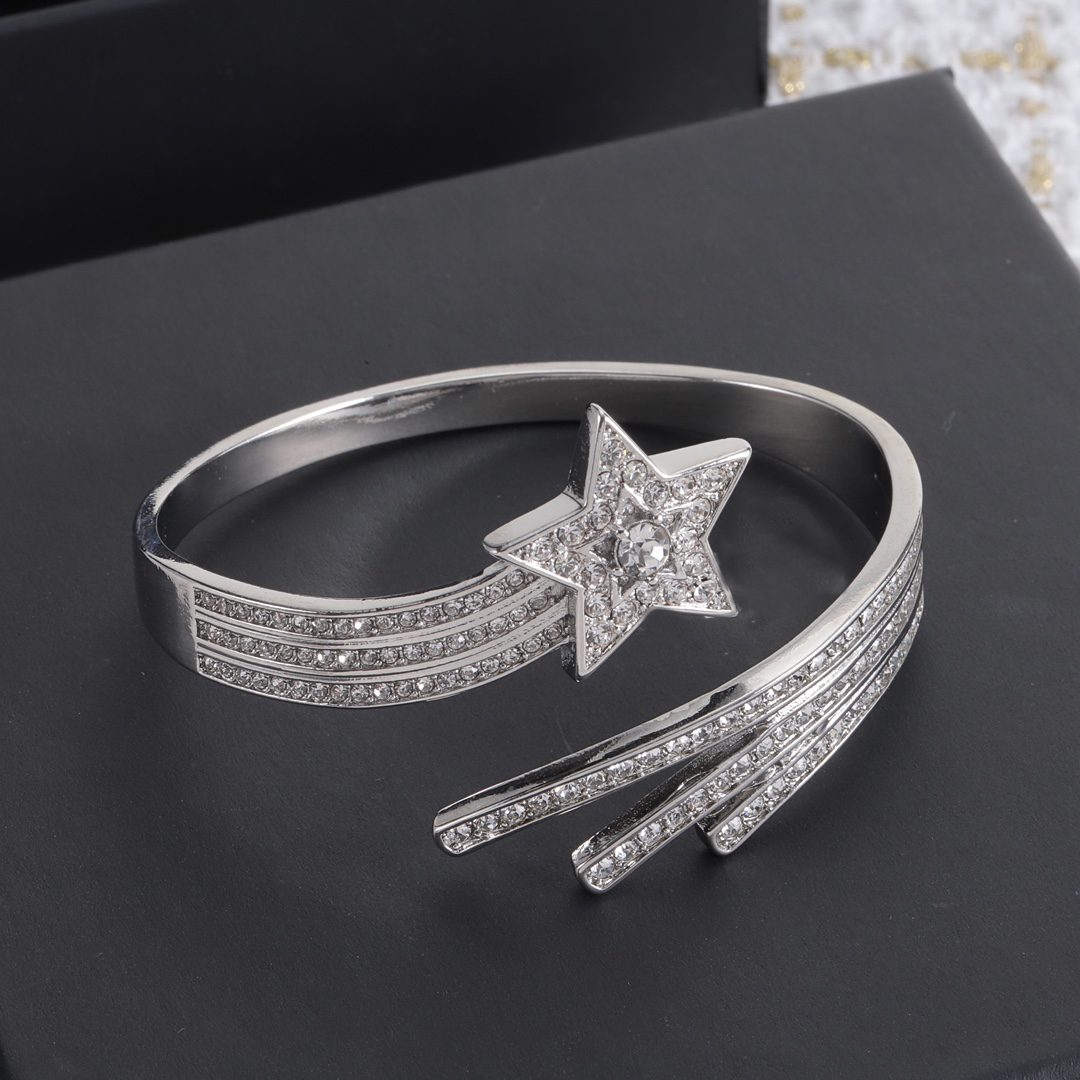 Designer Bracelet Luxury Jewelry Charm Bracelet Cuff Womens Bangle 18K Gold Bracelet Brand Jewelry Wedding Gift