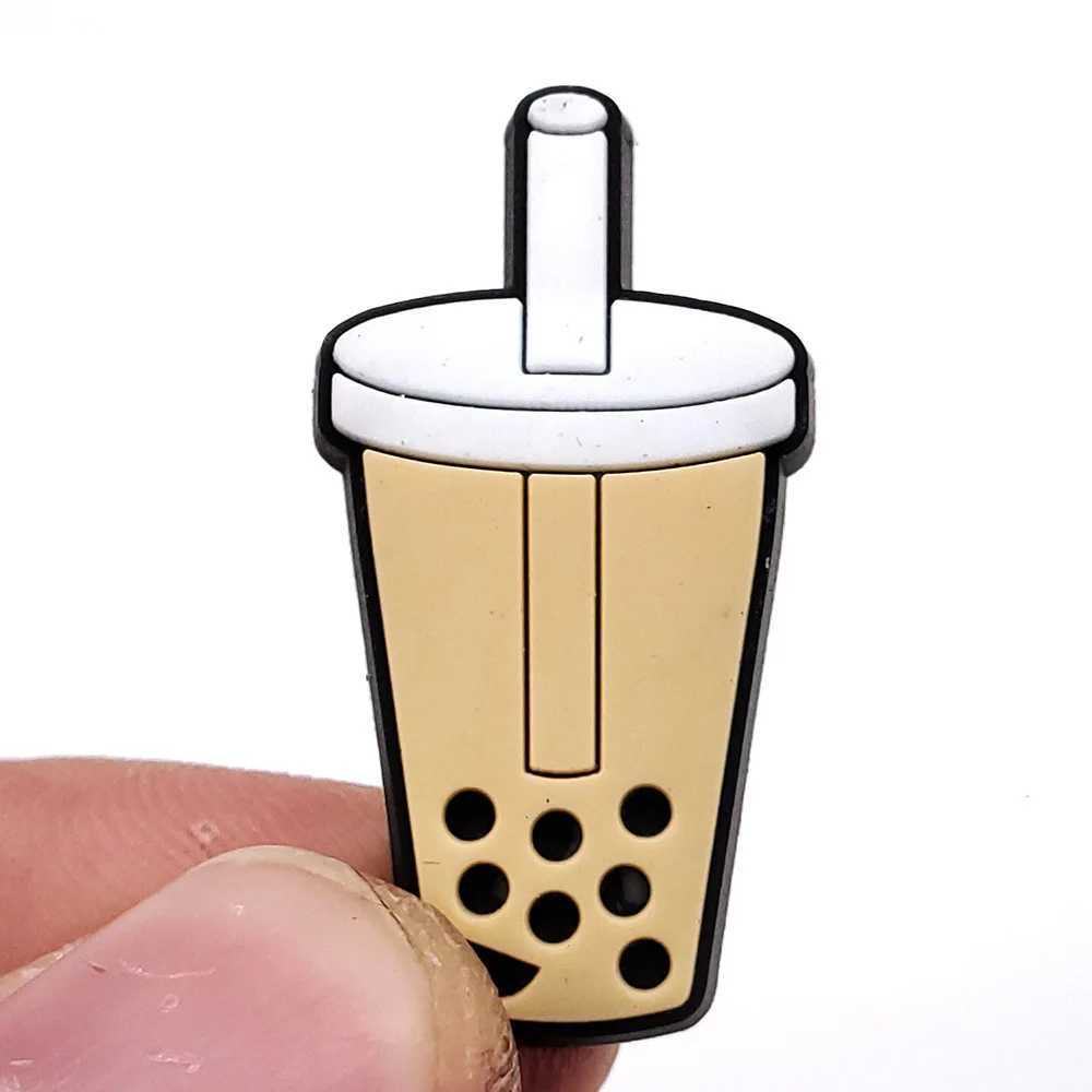 1 piece PVC food pizza cake shoe charm crocodile DIY badge unisex sandals s pin decoration jeans shoe accessories Z250402