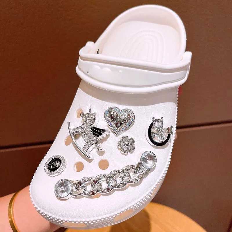 New DIY Cave Shoes Creative Silver Inlaid Diamond Shoes Accessories Charm Shoe Flowers Detachable Garden Shoes Decorative Gifts Z250402