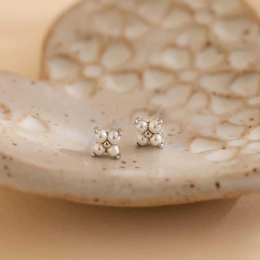 eManco 6MM Stainless Steel Stud Earrings Bright Imitation Pearls Earrings For Women Girl Fashion Trendy Jewelry C251103