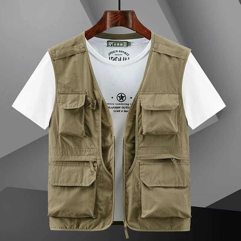 6XL Big Size Mens Utility Fishing Vests Summer Outdoor Multi-pocket Lightweight Waterproof Hiking Travel Safari Cargo Vest Men X250403