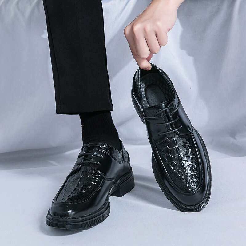Large crocodile patterned men's leather for spring and autumn 2024 new business dress groom wedding shoes 46