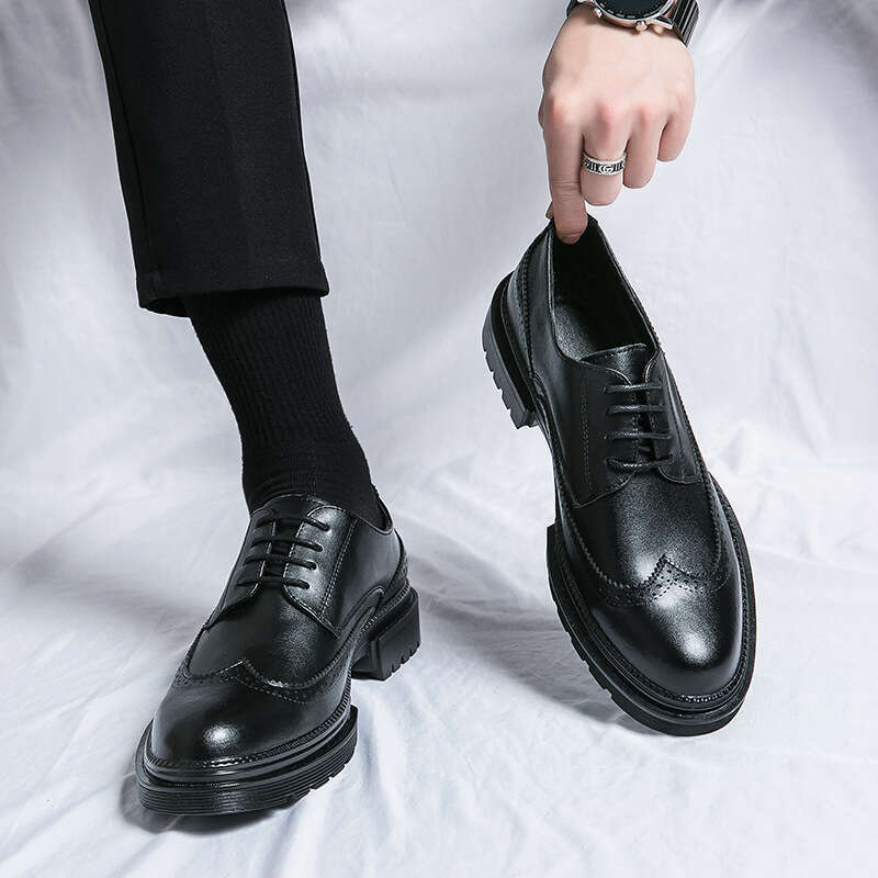 2024 men's plus size, new casual fashionable British style leather shoes, trendy wedding shoes