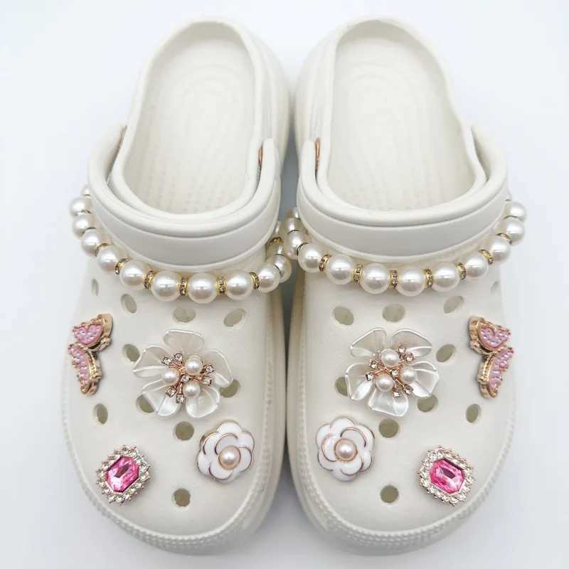 Cute Charm Designer Elegant Pearl Chain Shoes Jewelry Full Match Flower Shoes Charm Used for Hole Shoes Hot Selling Z250402