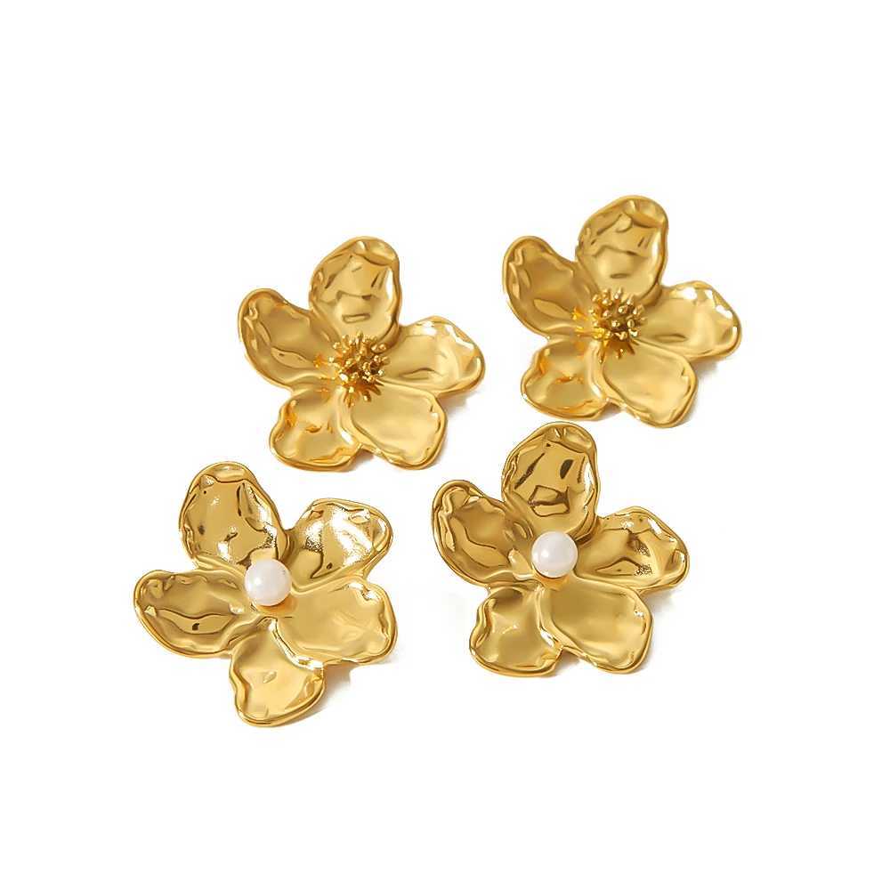 Fashion Elegant Statement 18k Gold Plated Hammered Earrings Non Tarnish Stainless Steel Pearl Flowers Stud Earrings C251103