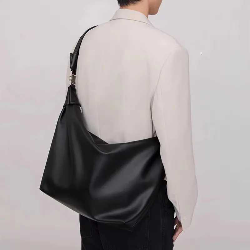 New Versatile Soft Leather Mens Dumpling Bag Casual Shoulder Crossbody Bag Female Large Capacity Totes Hobos Handbags LargeW251103