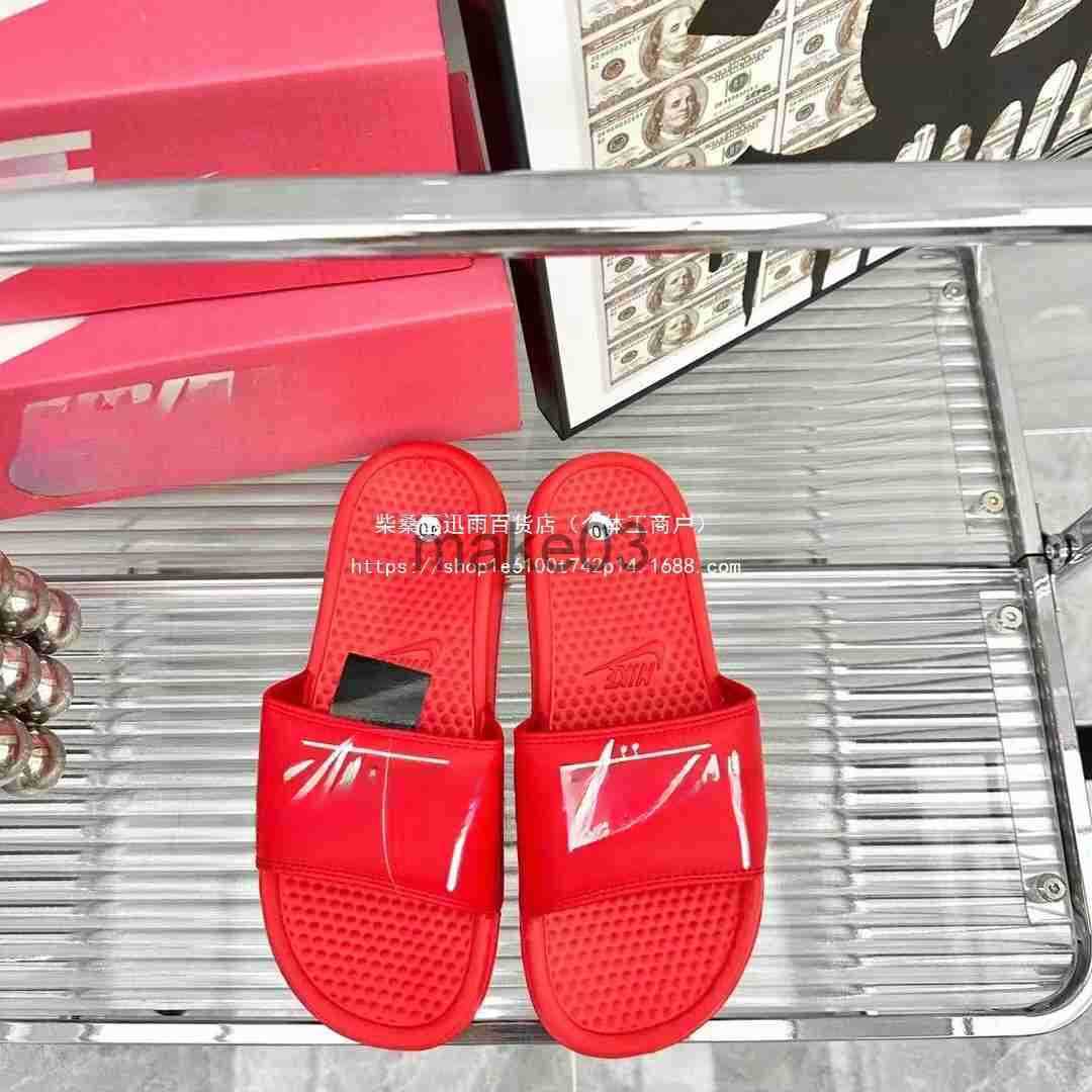 Stusey co branded mens and womens slippers ins American trend couples style wear resistant lightweight beach sandals J250403