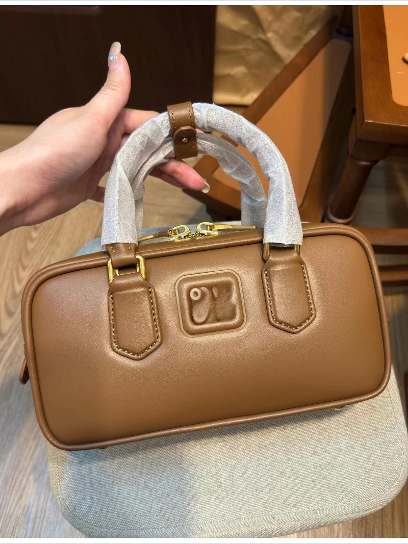 Designer Fashionable and Versatile Women's Bag Made of Genuine Leather Material Solid Color Simple Handbag