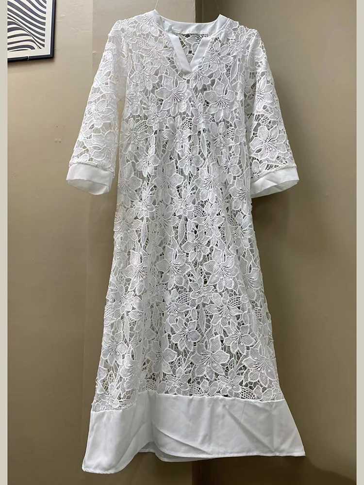 White Embroidery Lace Dress Women Spring Sexy V Neck Hollow Out Party Dress New Boho Loose Long Dress Holiday C251103