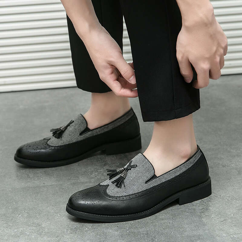 Large business block carved tassel small leather 2024 autumn new British casual men's shoes