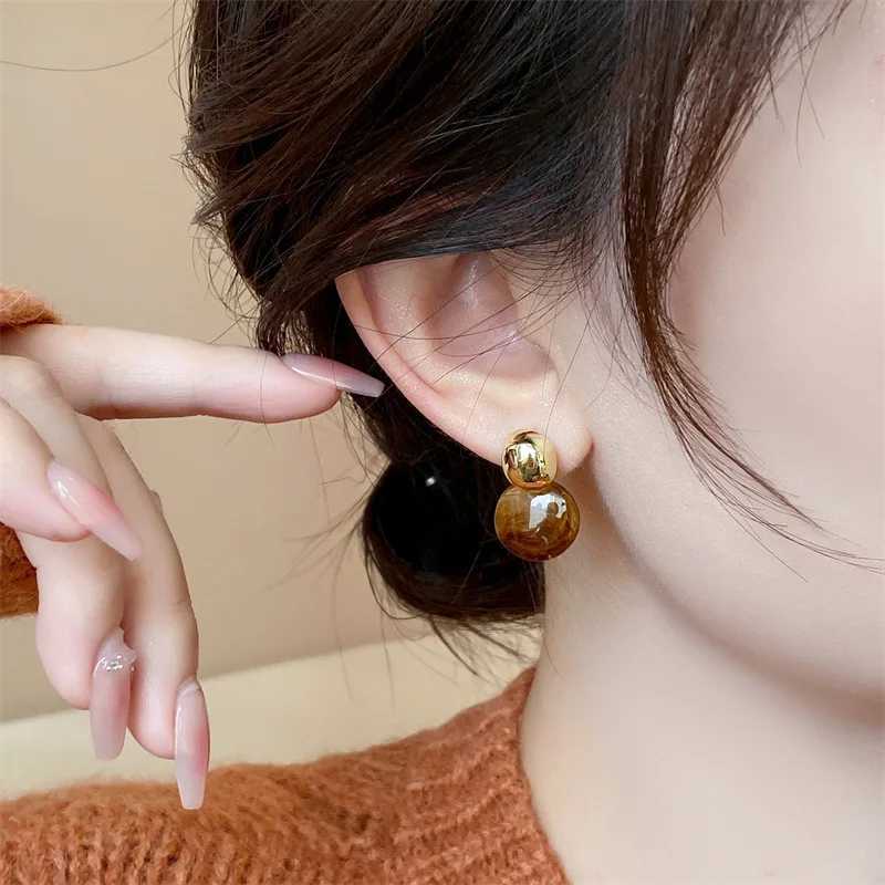2025 New Amber Color Oval Dangle Earrings for Women Random Stripe Gold Color Metal Top Drop Earrings Unusual Earrings brincos C251103