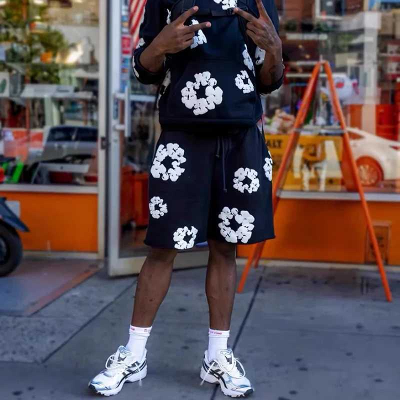2025 New Mens Quick Drying Shorts Capcom Printing Trend in the United States Fashionable Comfortable Casual Breathable Y2K ShortsXJ250412