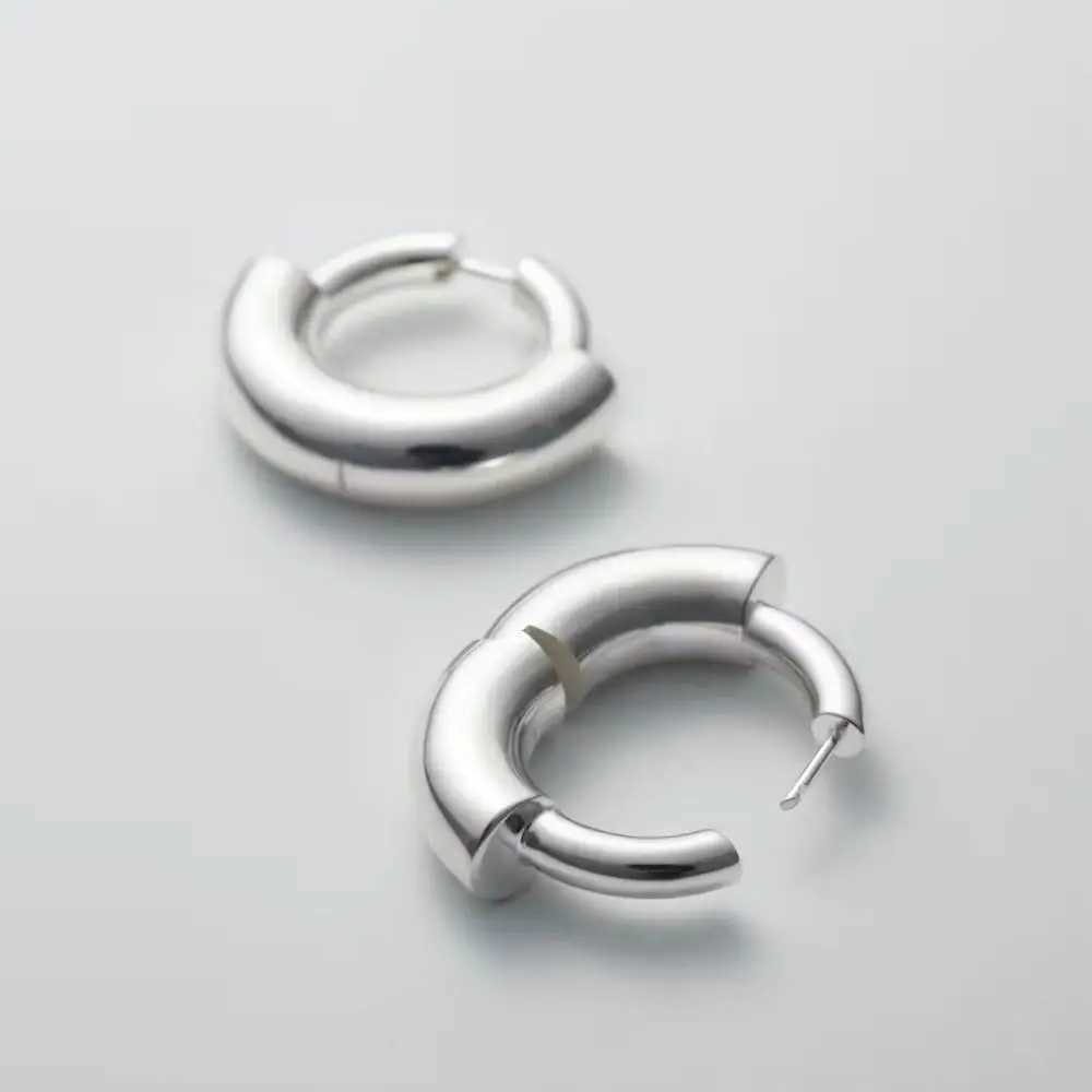 Ins Light Luxury Round Earrings High end External Buckle Earrings Allergy Prevention Copper Buckle Neutral Style Y250401