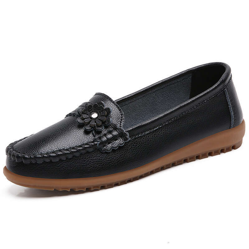 Large size shoe covers, women's singles top, soft sole, mom shoes, fashionable and comfortable bean shoes