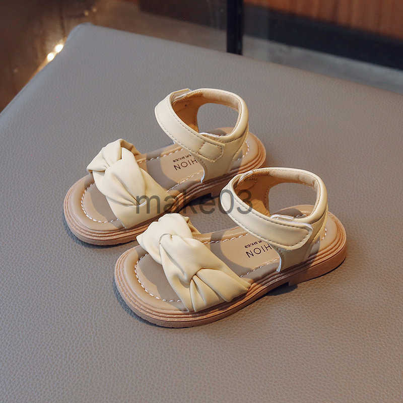 2025 New Summer Girls Korean Edition Casual Versatile Fashion Sandals for Small and Medium sized Soft soled Comfortable Anti slip Beach Shoes J250403
