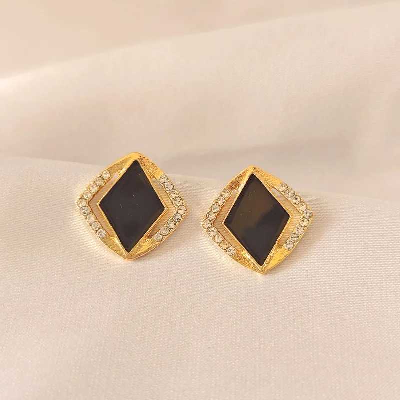 Temperament Black Rhombus Rhinestone Square Stud Earrings for Women Full Crystal Personality Unique Ear Wedding Jewelry C251103