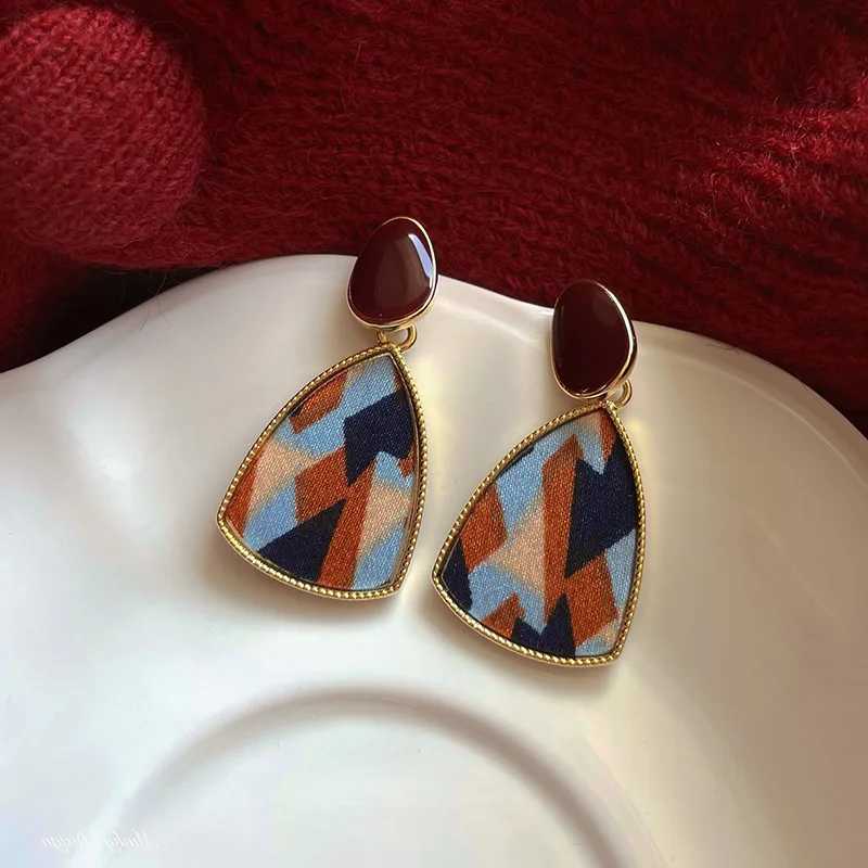 Vintage Wine Red Stud Earrings For Women Korean Geometric Earring High Sense Wedding Party Jewelry Gift Y250401
