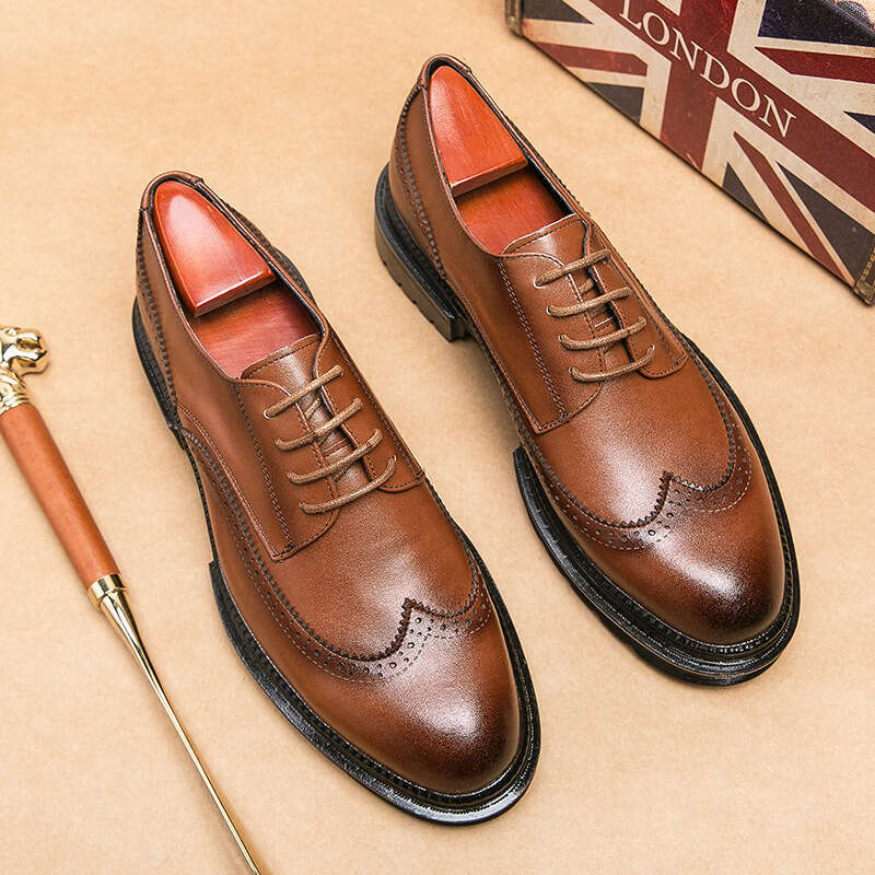 2024 men's plus size, new casual fashionable British style leather shoes, trendy wedding shoes