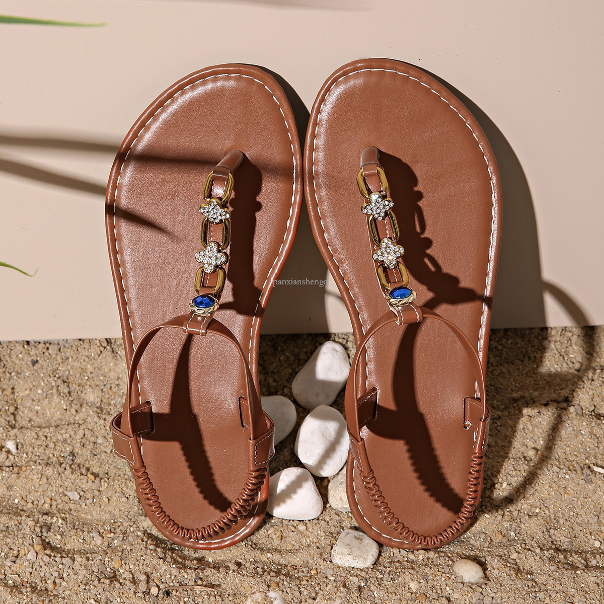 Diamond Sandals Women s Summer Fashion Designer For 2025 Multifunctional Outdoor Vacation Beach Shoes Flip Flops Soft Soled Flat Slippers