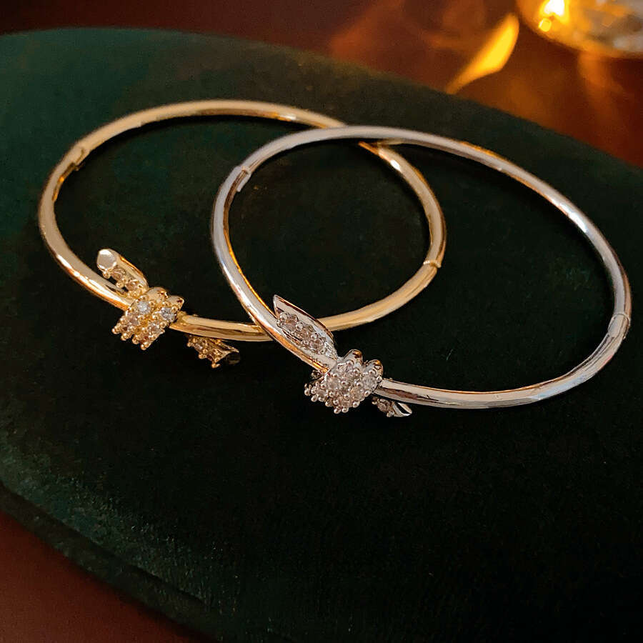 Bracelets Designer luxury bangle Zircon Knot Rope Smooth Clasp Fashionable European and American Versatile Personality Bracelet Niche for Women