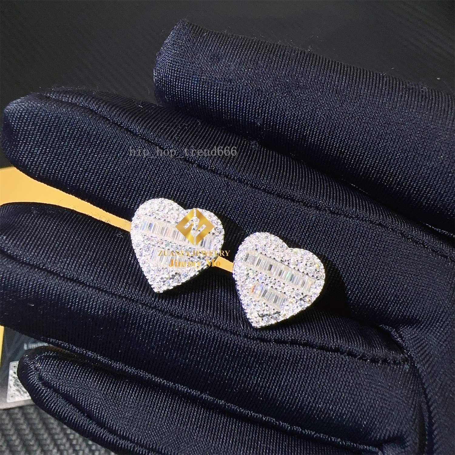 Wholesale Price Hip Hop Iced Out Style Earrings Jewelry 925 Silver Heart VVS1 Baguette Moissanite Diamond Stud Earrings Man Gift
