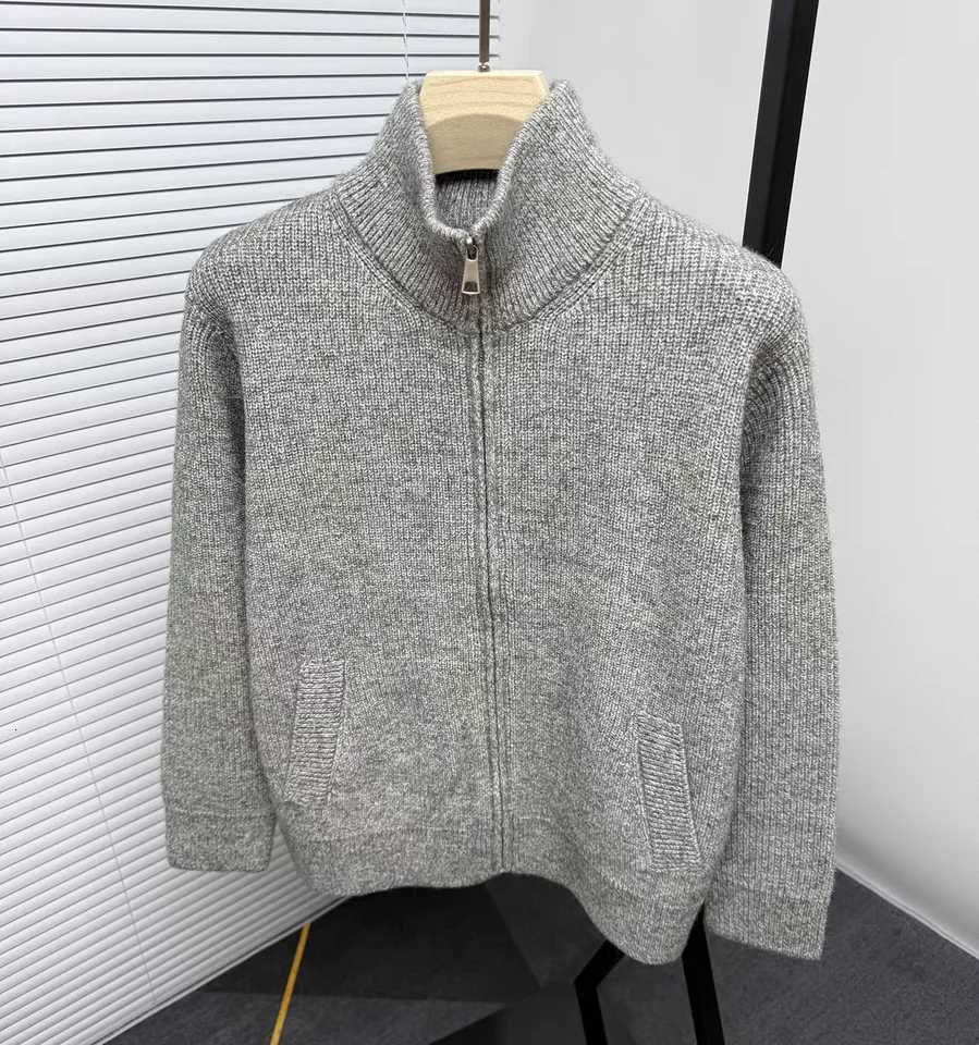 High end zipper knitted sweater coat solid color comfort pocket mens autumn winter thick high neck trend casual jacket cardiganT251103