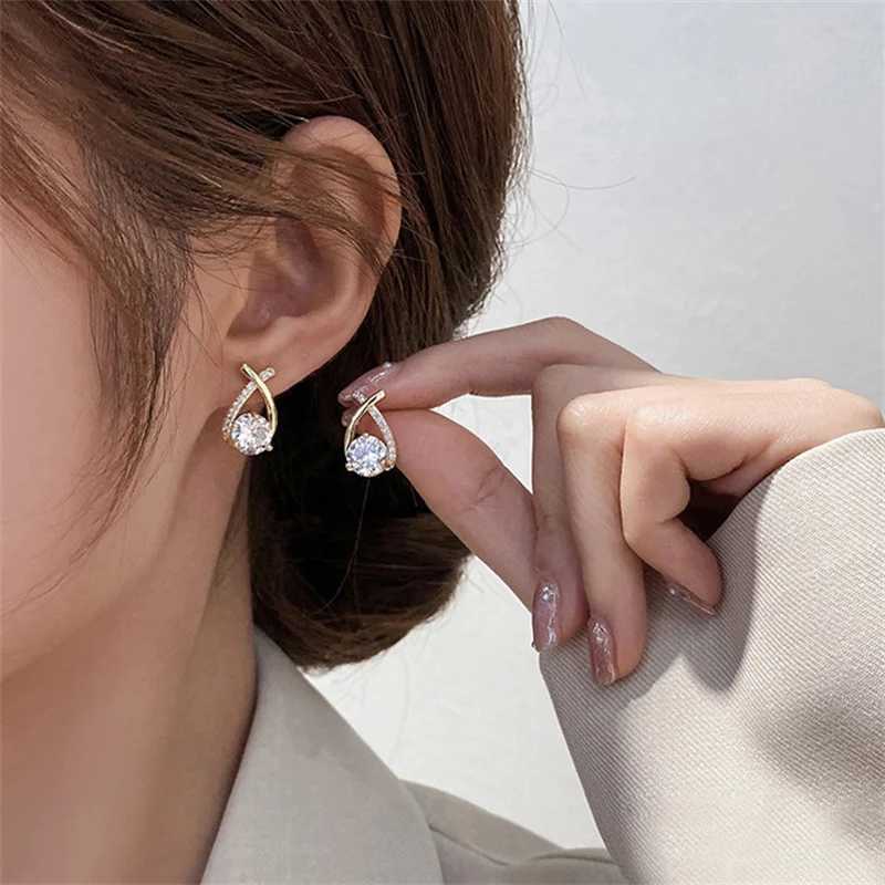 SKEDS Fashion Cross Stud Earrings For Women Girls Korean Style Elegant Crystal Jewelry Ear Rings Fishtail Lady Earrings Gift C251103