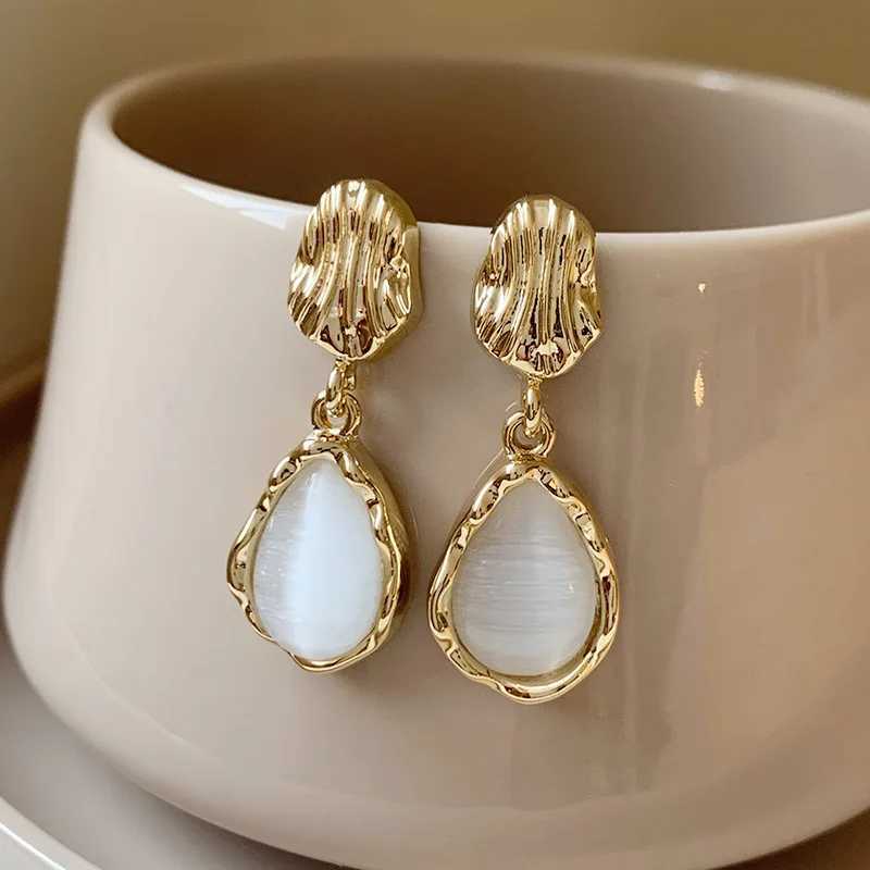 Fashion Water Droplet Dangle Earrings for Women Geometry Metal Opal Drop Earrings Vintage Trendy Wedding Party Jewelry Gift C251103