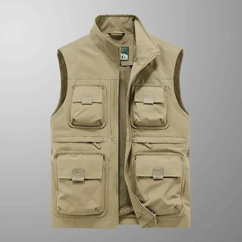 New Summer Many Pockets Mens Utility Outdoor Vest Breathable Waterproof Outwear Work Sleeveless Jacket Hiking Fishing Cargo Vest X250403