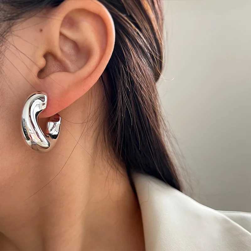 C-shaped irregular earrings European and American style personalized fashion stud earrings womens travel wedding accessories Y250401